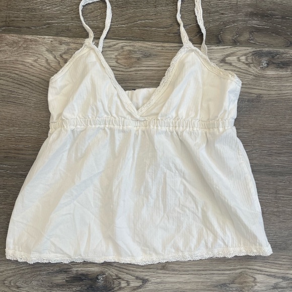 Brandy Melville Tops - Brandy Melville White Camisole EUC one size